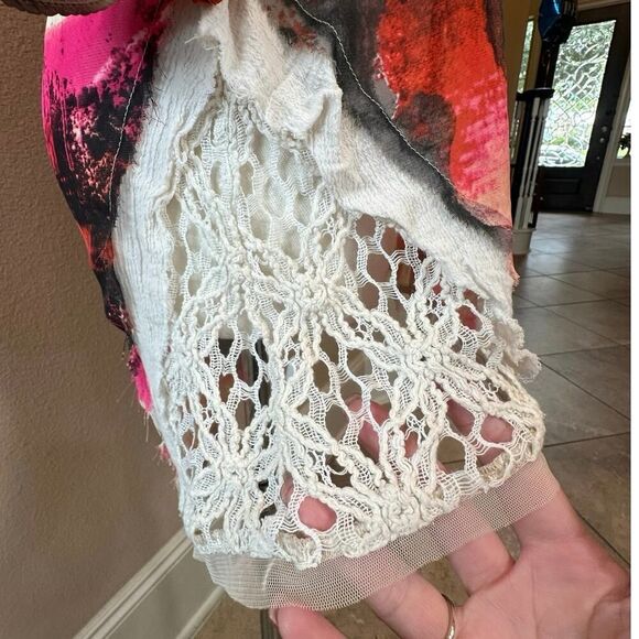 Gimmicks by BKE Art Deco Watercolor Chiffon Lace Tunic Women’s Size Small - Picture 4 of 16